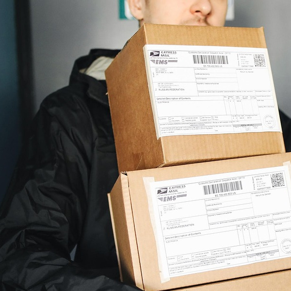 paquetería y cajas de envío